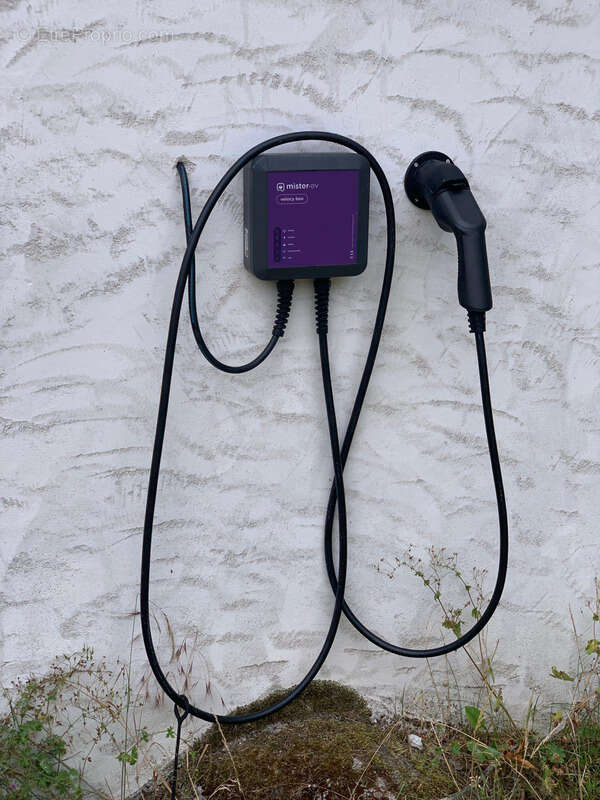 Commerce à SAINT-VAURY