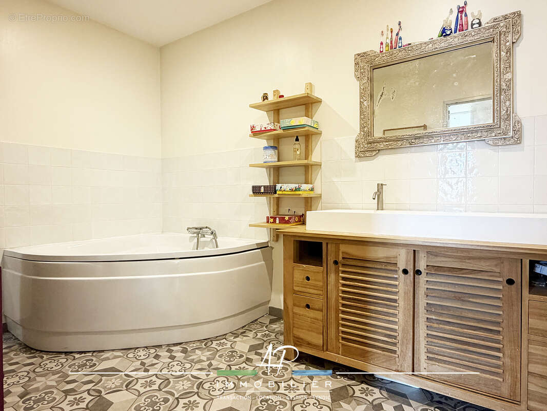 Maison à BEIRE-LE-CHATEL