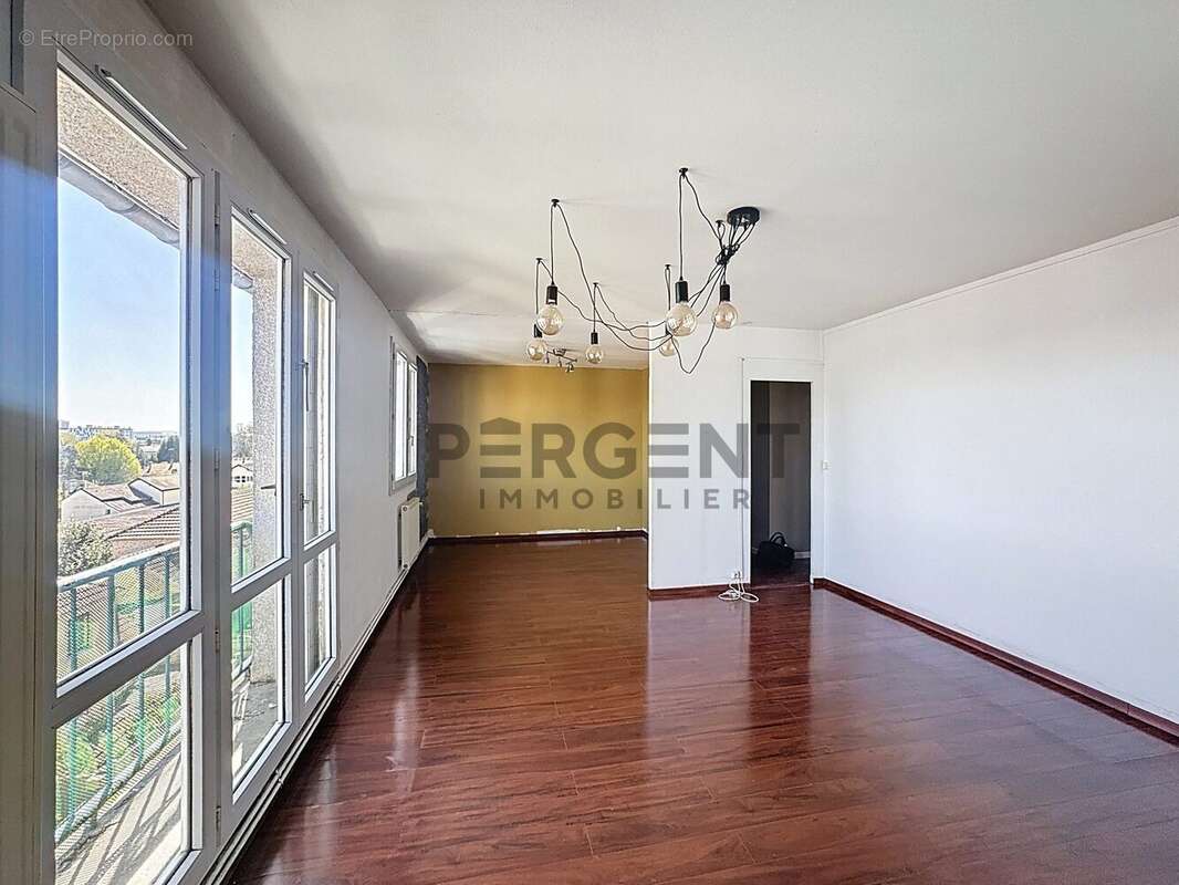 Appartement à CHARLEVILLE-MEZIERES