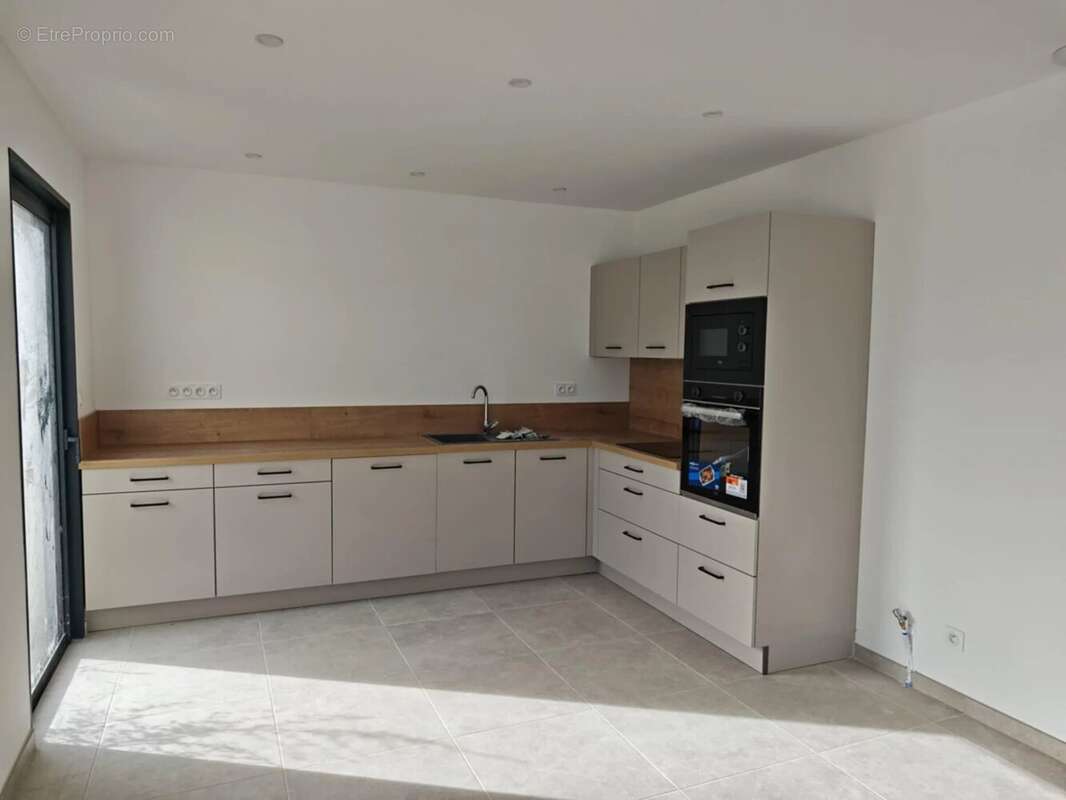 Maison neuve plain pied type 4 avec garage et piscine - photo 5