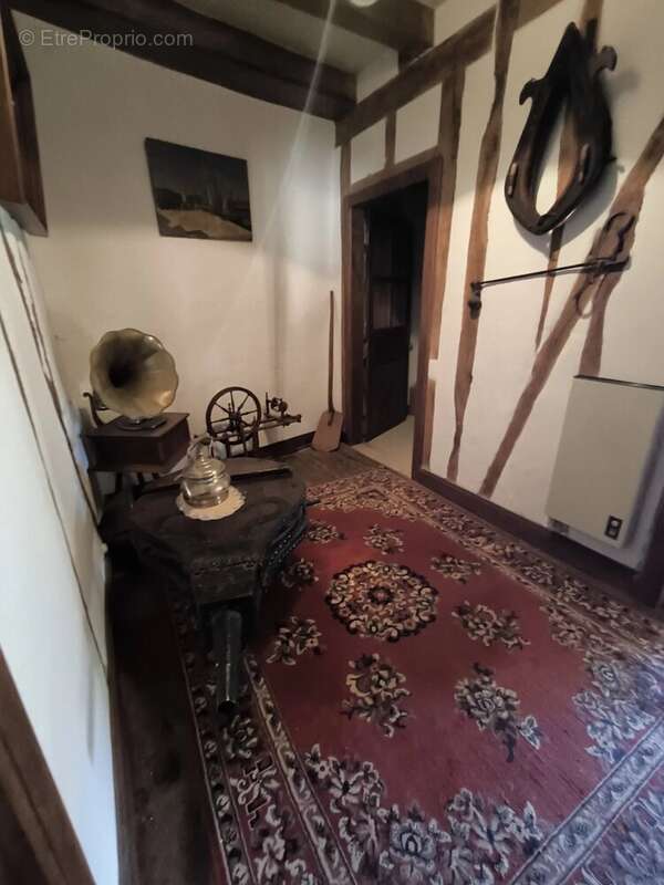 Maison à CHAILLAC-SUR-VIENNE