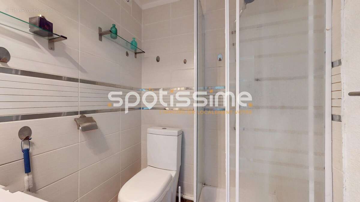 CAP D'AGDE, MALFATO - T2 avec balcon, parking et accès direct aux quais - photo 5