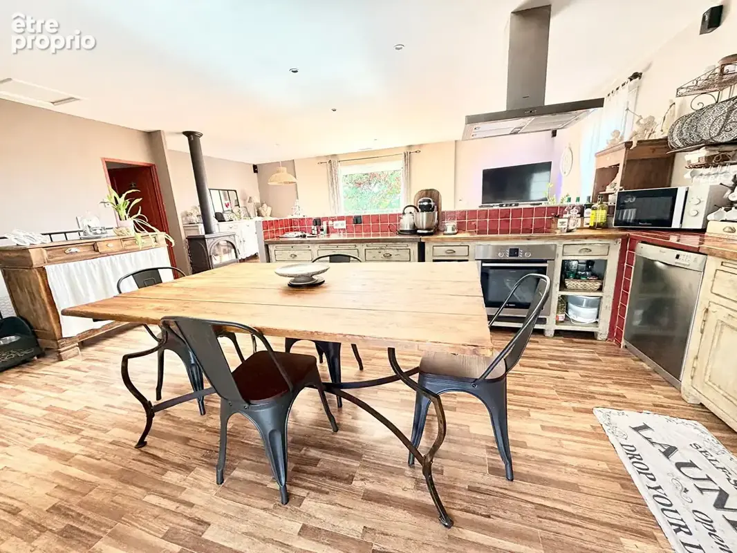 Maison Ouveillan T5 de  175 m2 avec piscine - photo 5