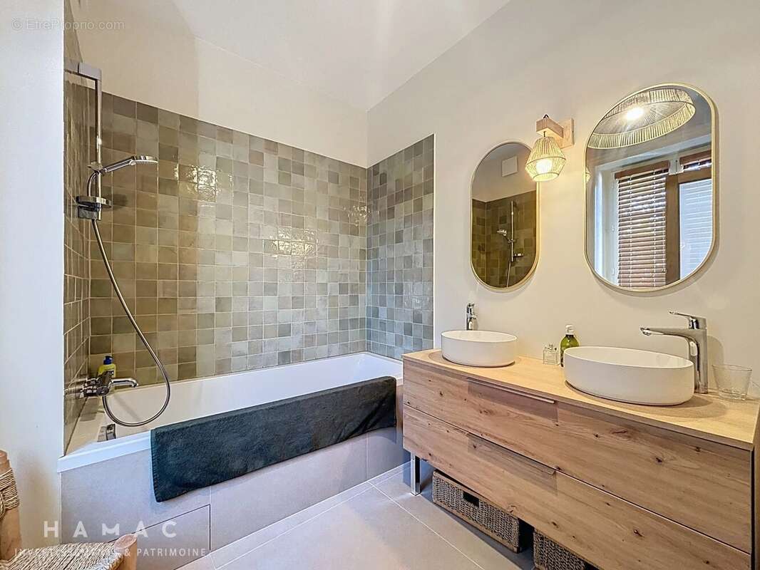 Maison à SAINTE-FOY-LES-LYON