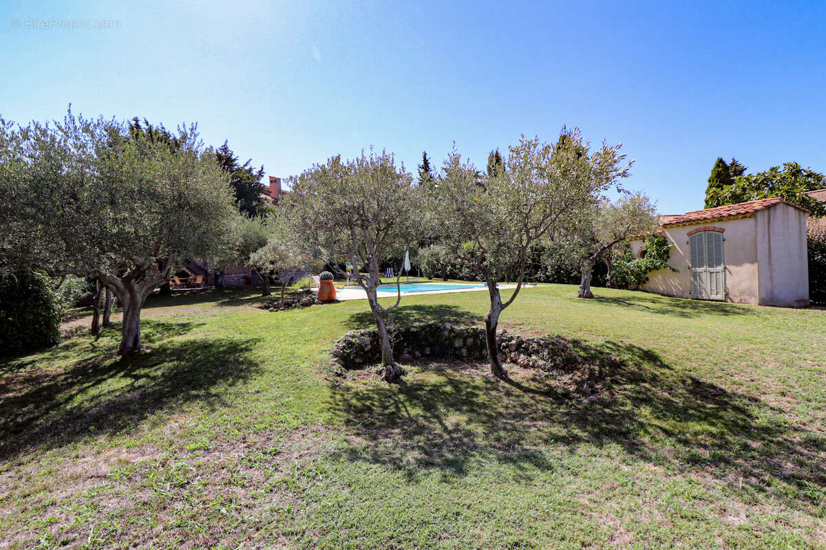 Villa 5 chambres sur terrain 2000m2 avec piscine à 2 pas du village de flayosc - photo 38