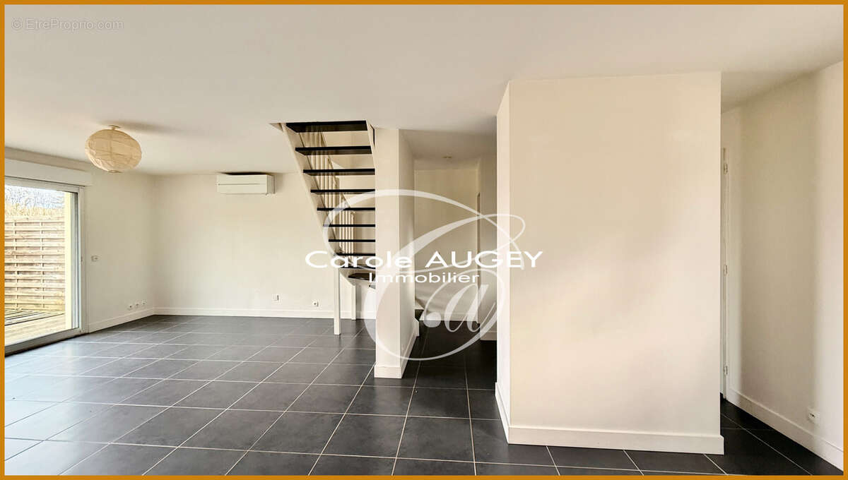 Maison à QUINSAC