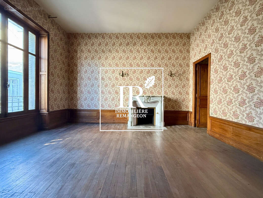 Maison 210 m² à Vierzon  - photo 5