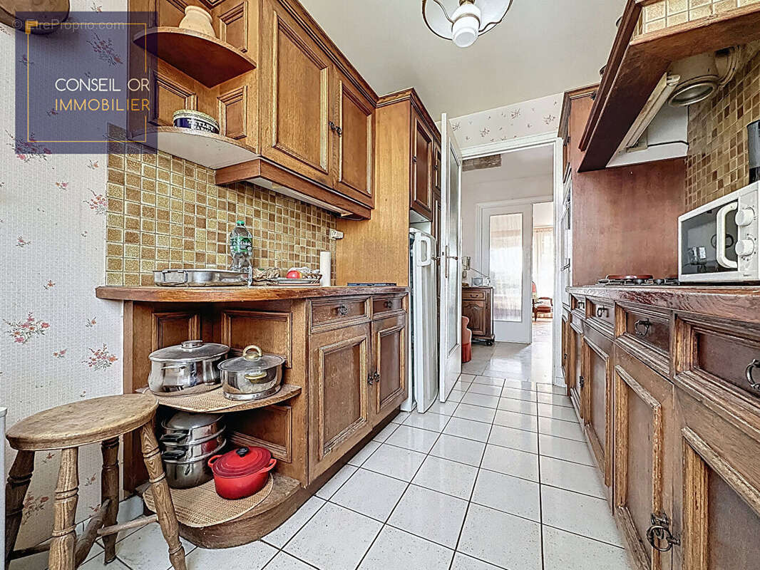 Appartement à SAINT-GENIS-LAVAL