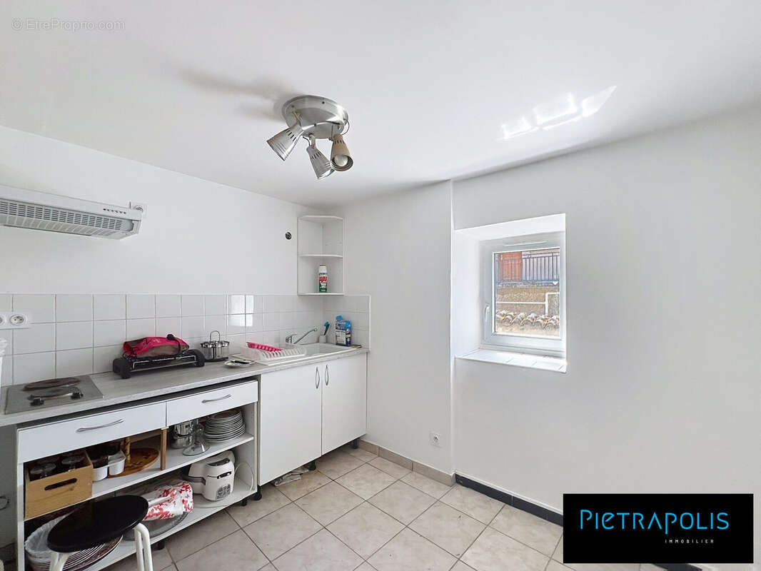 Appartement à GENAY