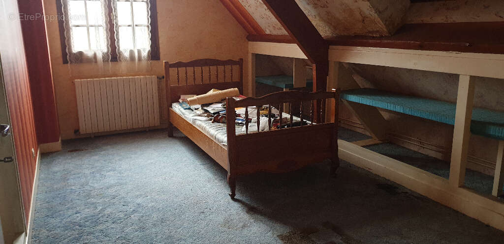 Maison à MONTREUIL-SUR-BRECHE