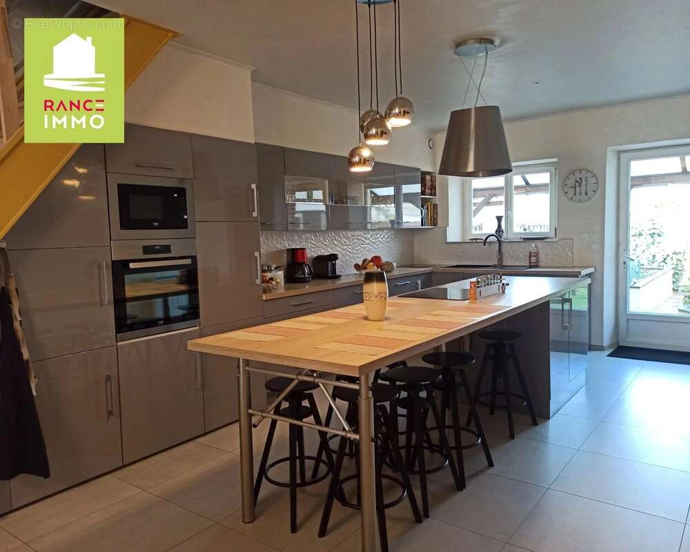 Maison à PLEUDIHEN-SUR-RANCE