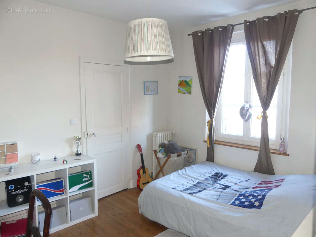 Maison à CHATEAUNEUF-EN-THYMERAIS