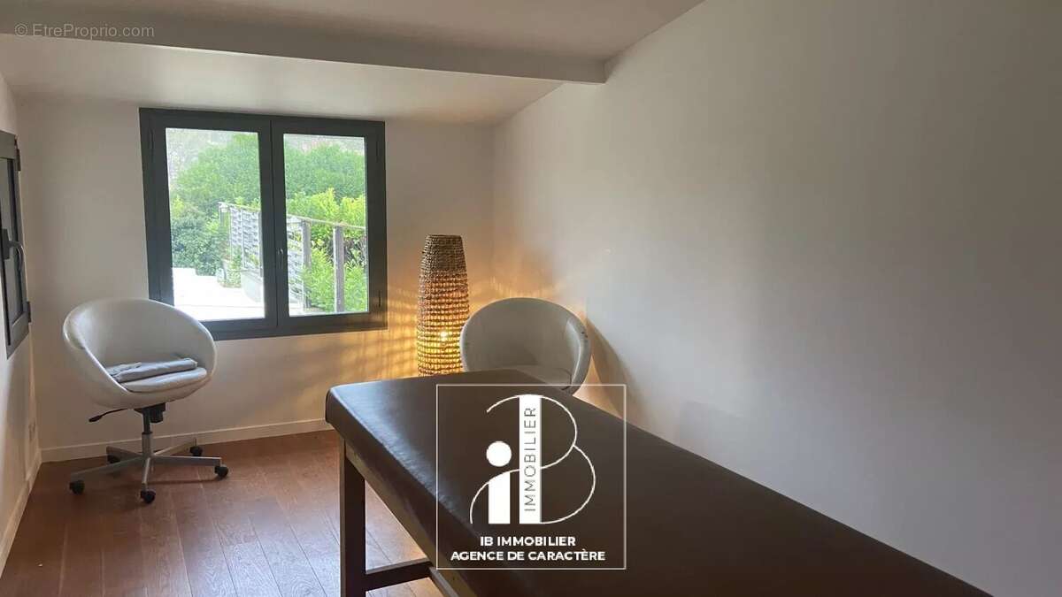 Appartement à FONTAINEBLEAU