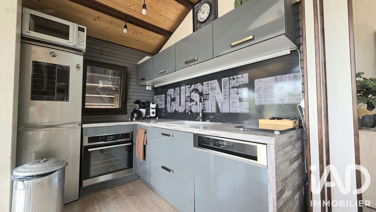 102 m² à Saint-Sauveur-Les-Bray  - photo 6