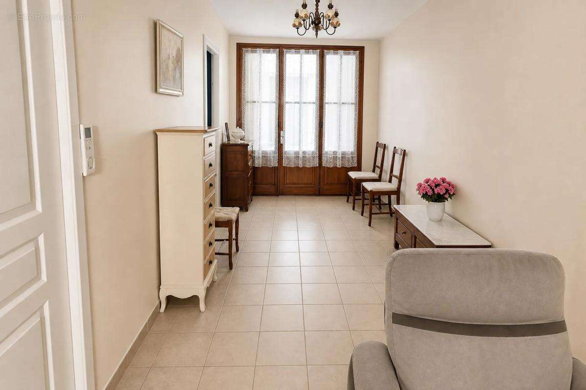 Maison lumineuse 5 chambres à Lézignan-Corbières  (vendu loué) - photo 7