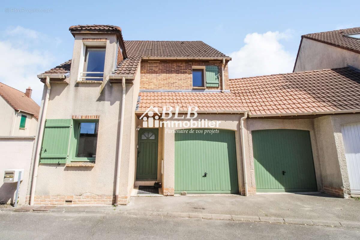 Maison 4 pièces 94m2  3 chambres + garage - photo 2