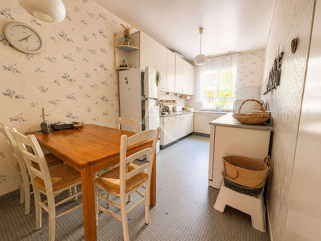 Appartement à FONTENAY-SOUS-BOIS