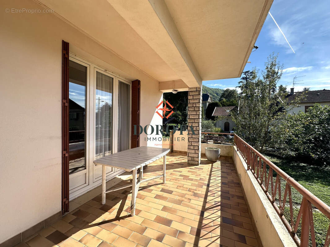 Maison à SAINT-MARTIN-D&#039;HERES