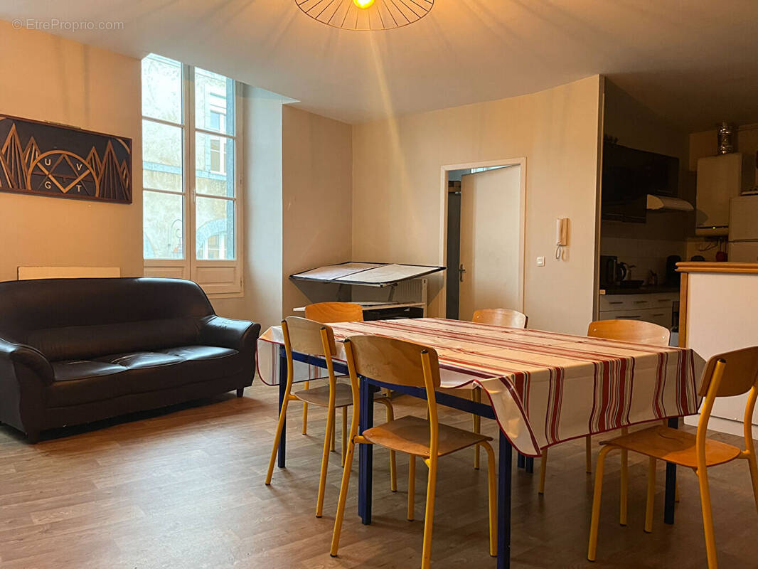 Appartement à OLORON-SAINTE-MARIE