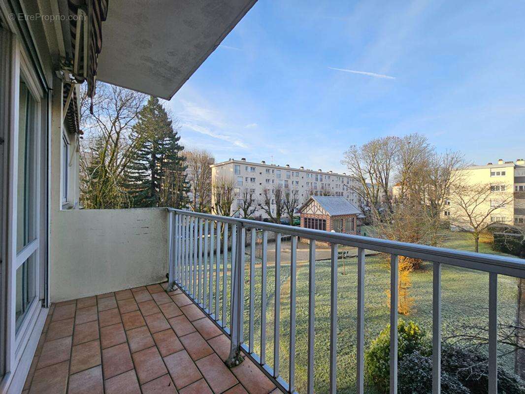 Appartement à LE PLESSIS-BOUCHARD