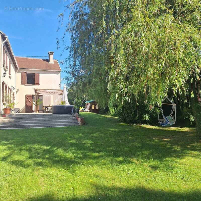 Maison à COULOMMIERS