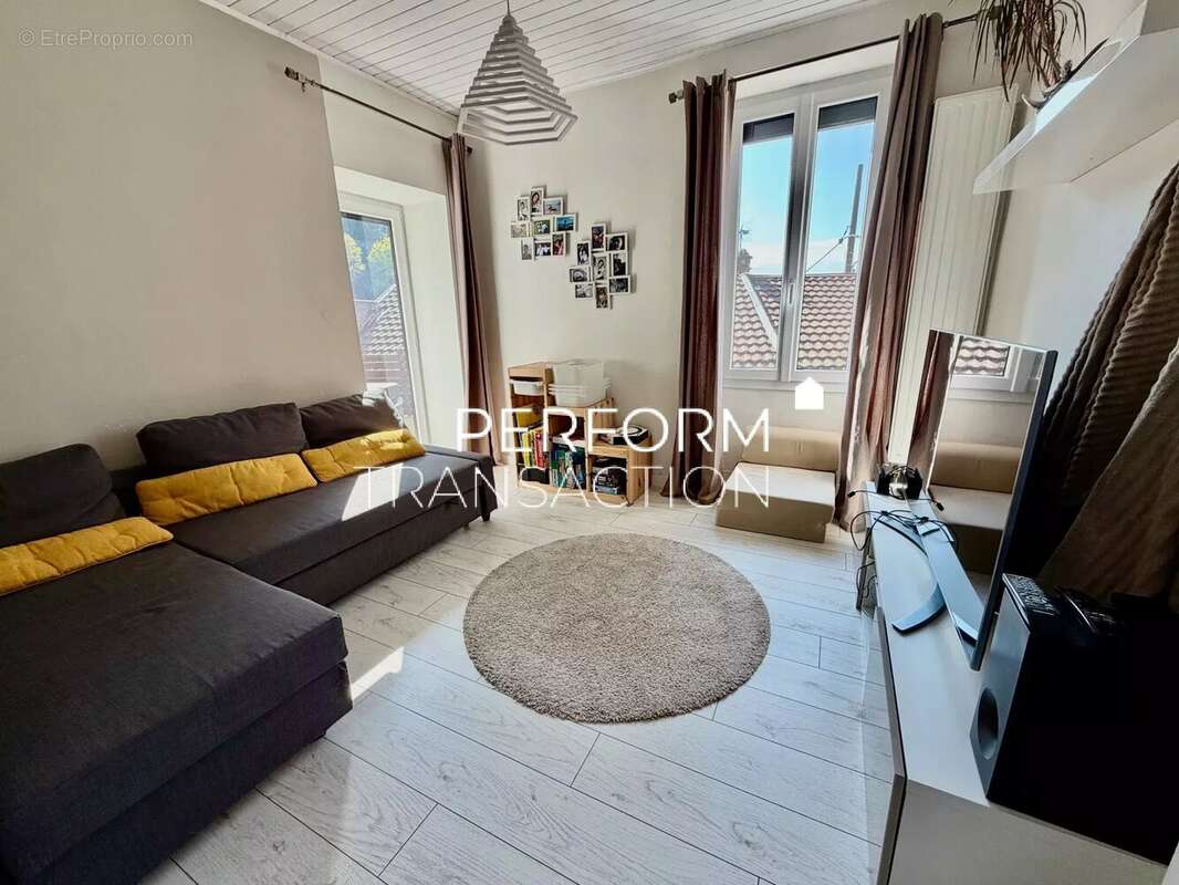 Maison à VILLARD-BONNOT