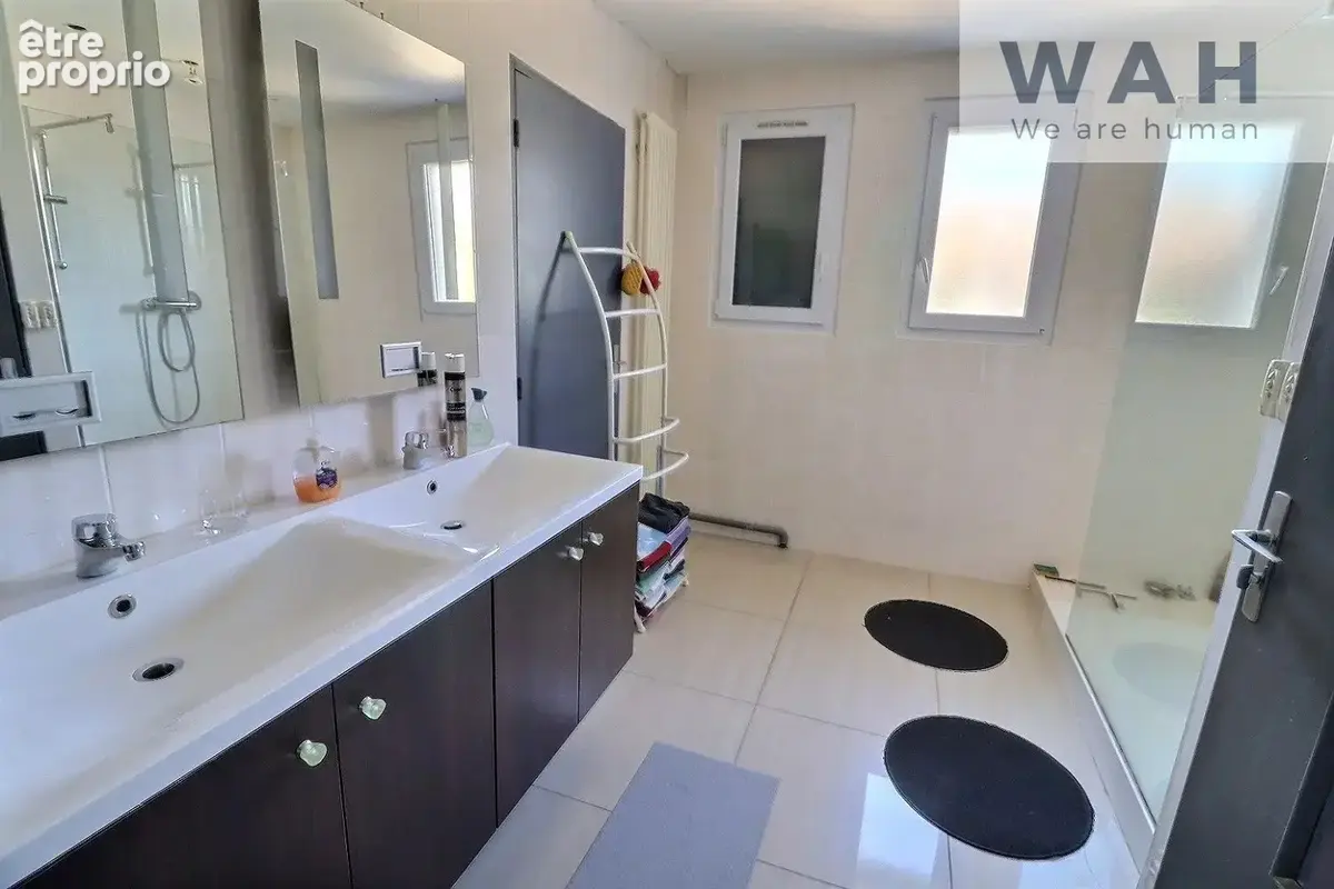 Ensemble immobilier d'une villa et de deux t2 34230 saint-pa - photo 9