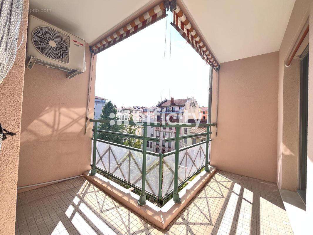 Appartement à LYON-1E