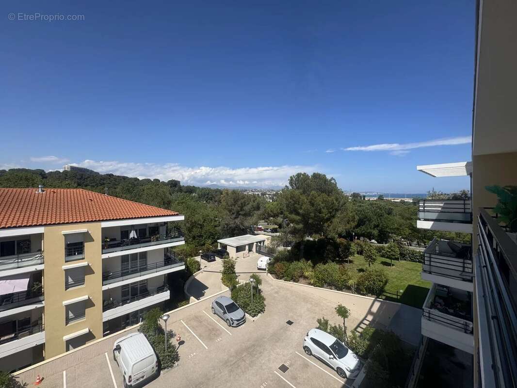 Appartement à VILLENEUVE-LOUBET
