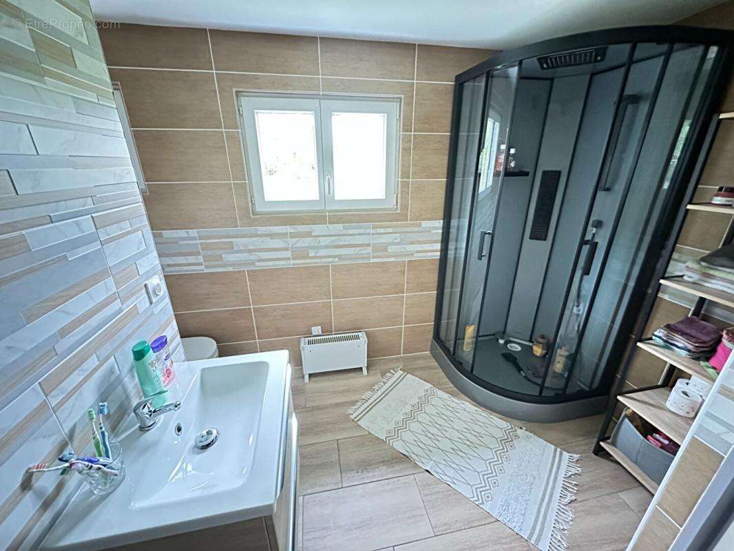 Maison à BEAURAINVILLE