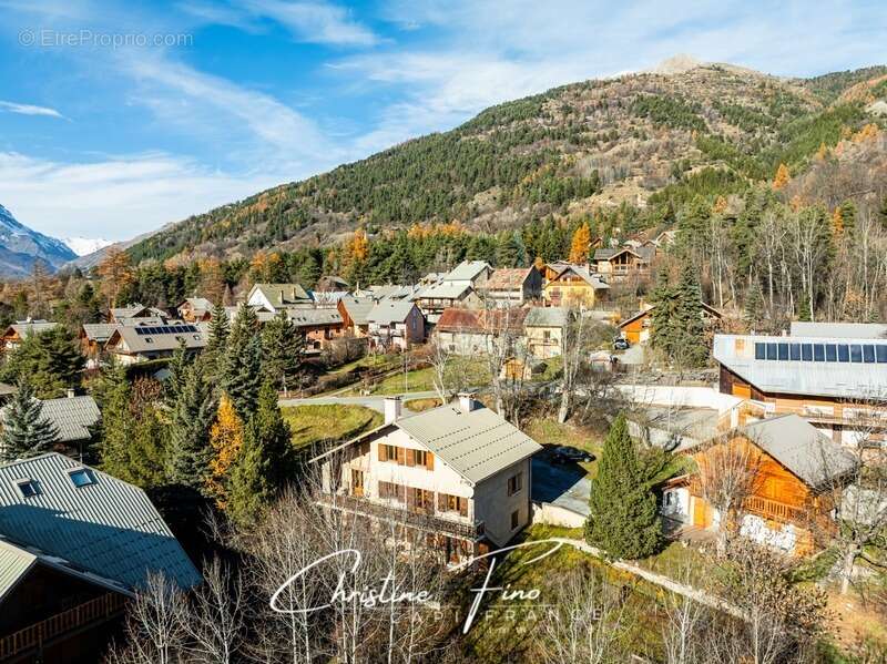 Maison à LA SALLE-LES-ALPES