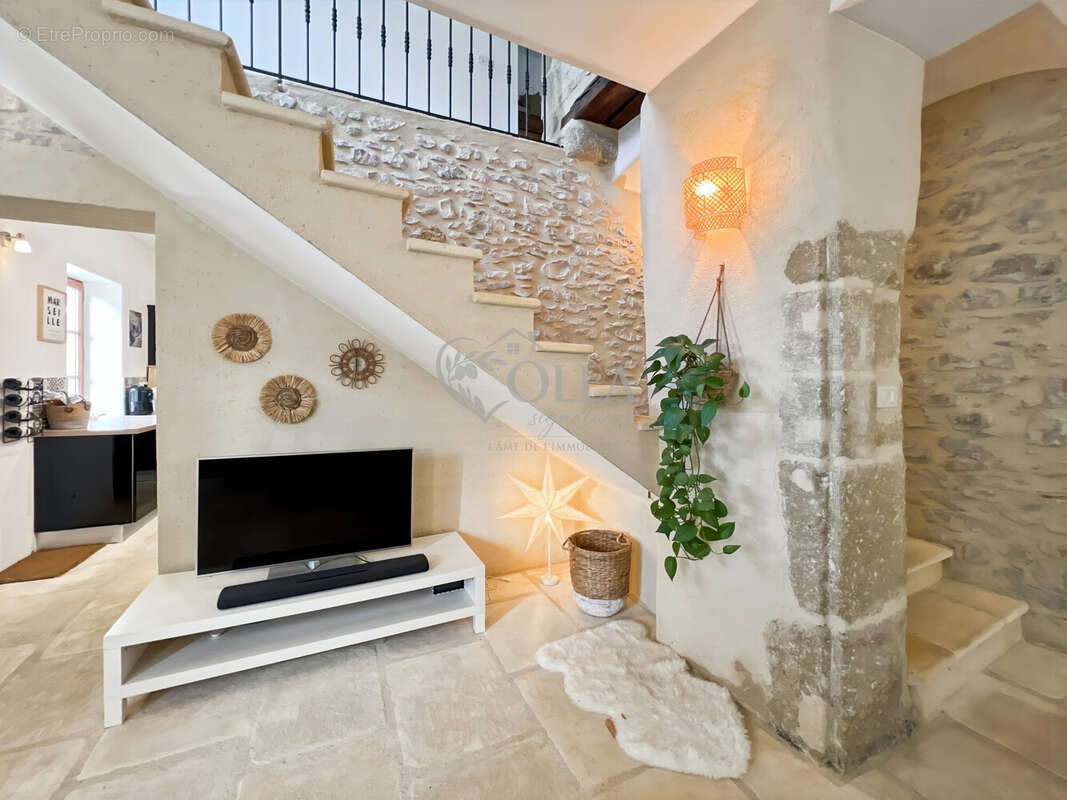 Pièce de vie - Maison à UZES