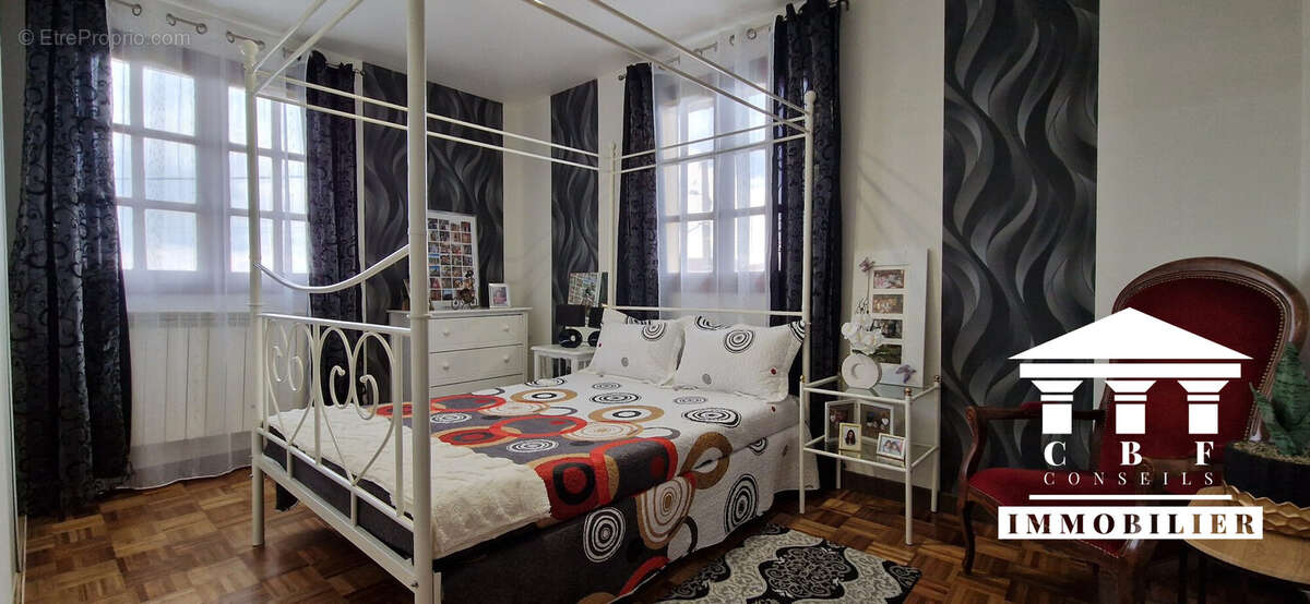 Maison à FARGES-LES-CHALON