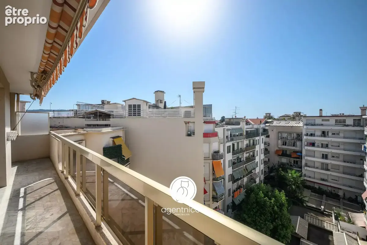 NICE // Fleurs : Appartement / À Rénover / Dernier Etage / Vue Panoramique - photo 9
