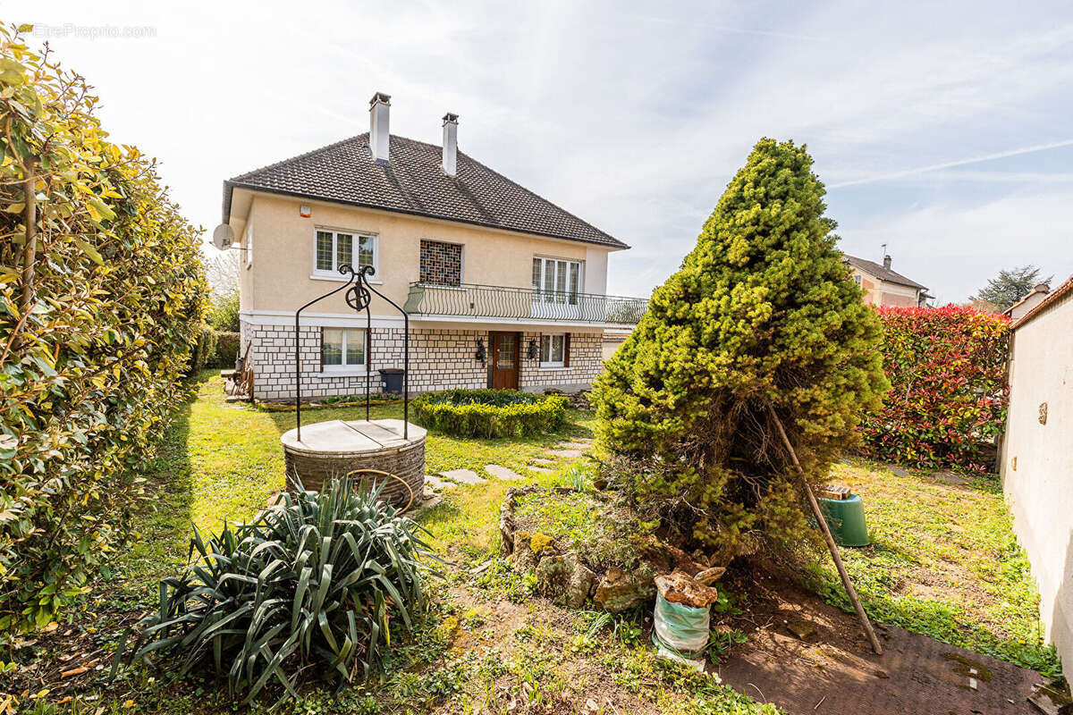 Maison à YERRES