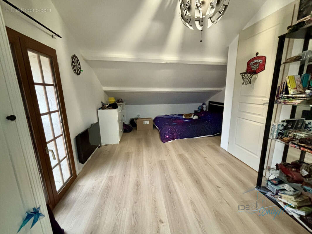 Maison à JANVILLE-SUR-JUINE