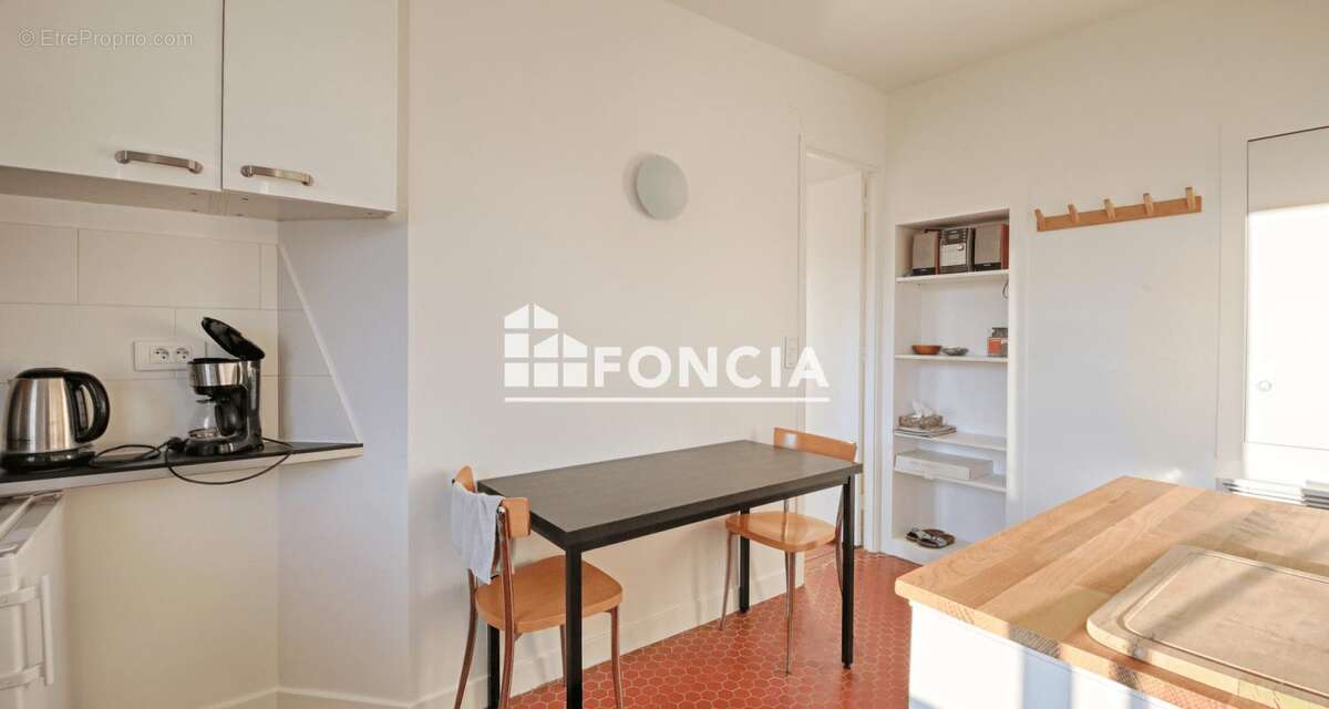 Appartement à PARIS-14E