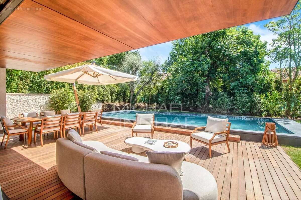 Villa à l'élégance contemporaine au cœur de Saint-Jean-Cap-Ferrat - photo 2