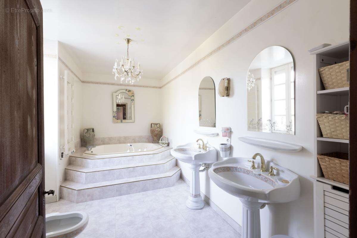Maison à CADALEN