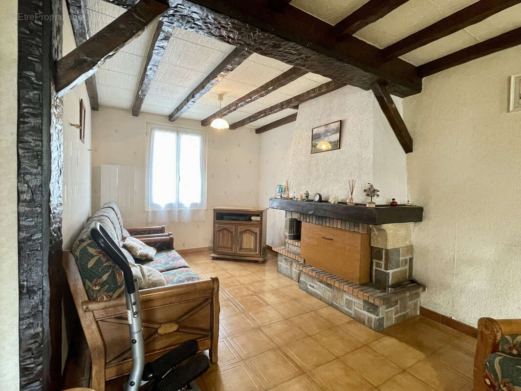 Maison à CONFOLENS