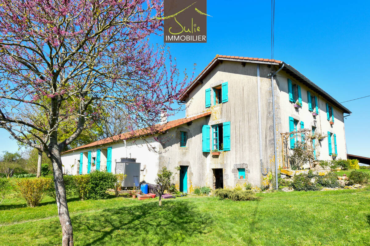 Maison à MONCOUTANT