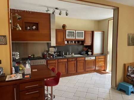 Magnifique maison de maître dans un beau village médiéval - photo 3