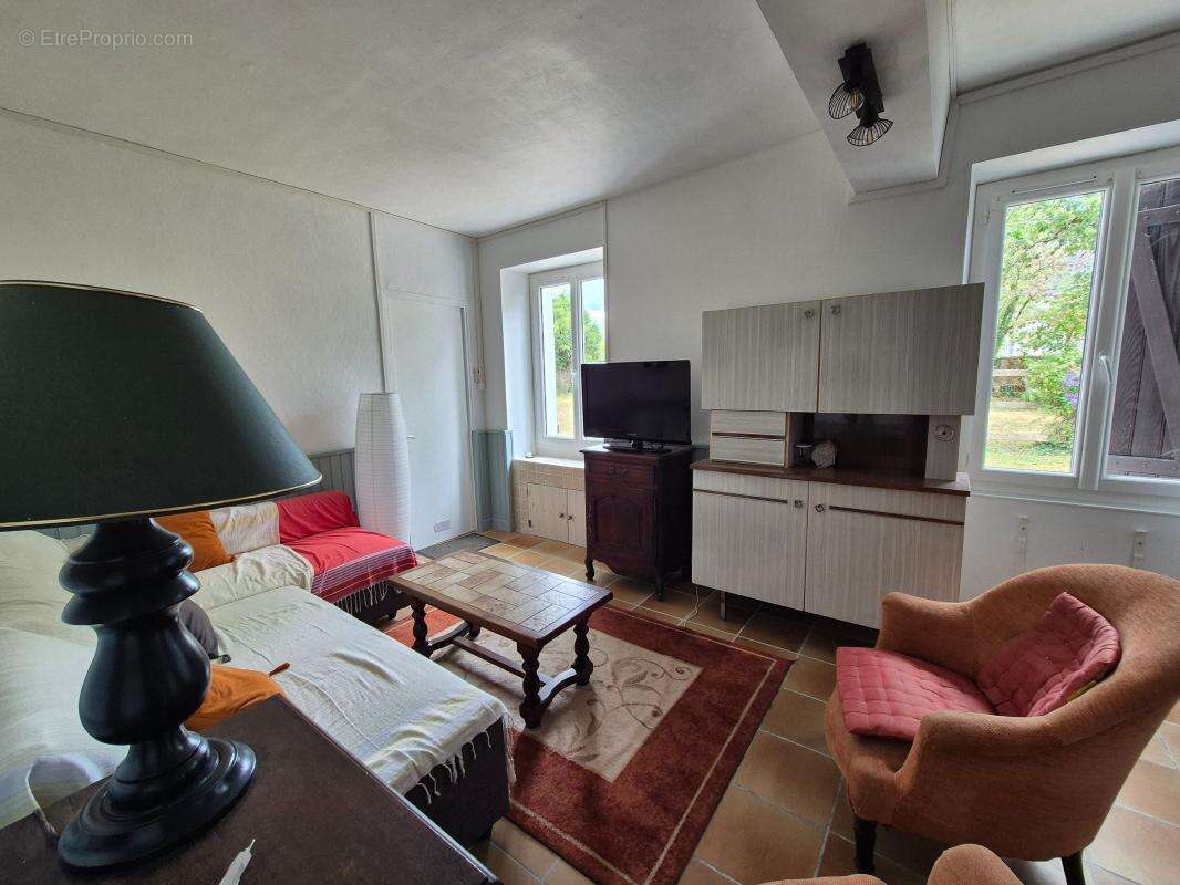 Maison à JUSSY-LE-CHAUDRIER