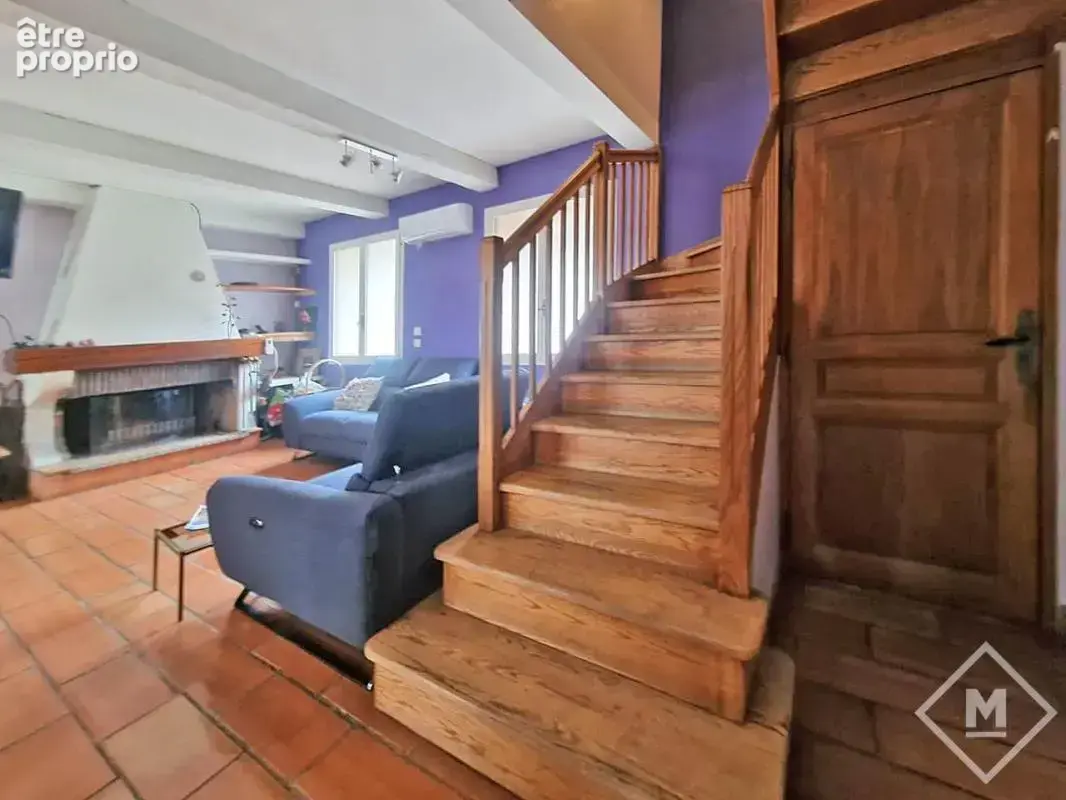 Maison familiale de 282 m² avec piscine, dépendances et fort potentiel 13013 - photo 16