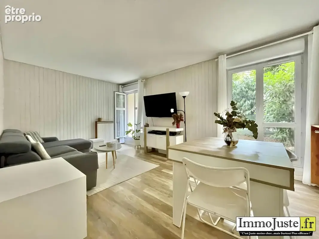 Appartement 2 pièces 53 m² · à Montigny-le-Bretonneux · 53,3 m² · 215 000 €