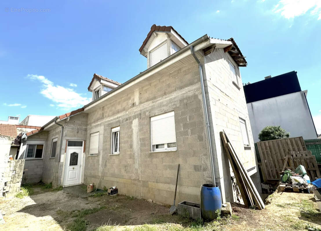 Maison à LIMEIL-BREVANNES