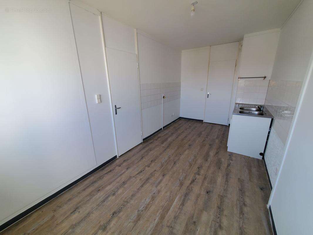 Grand appartement T3 avec balcon - photo 9