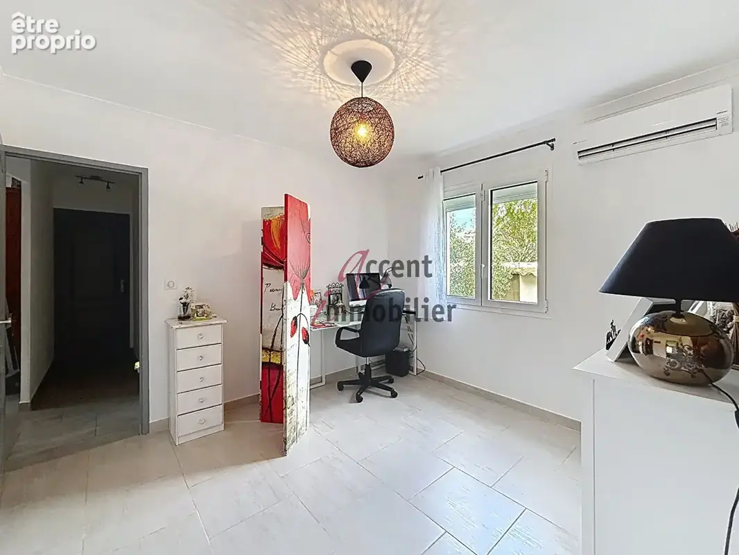 Exclusivité : PLAN D'ORGON : Maison plain pied T6 120 m² sur 610 m² de terrain avec jardin et garage - photo 11