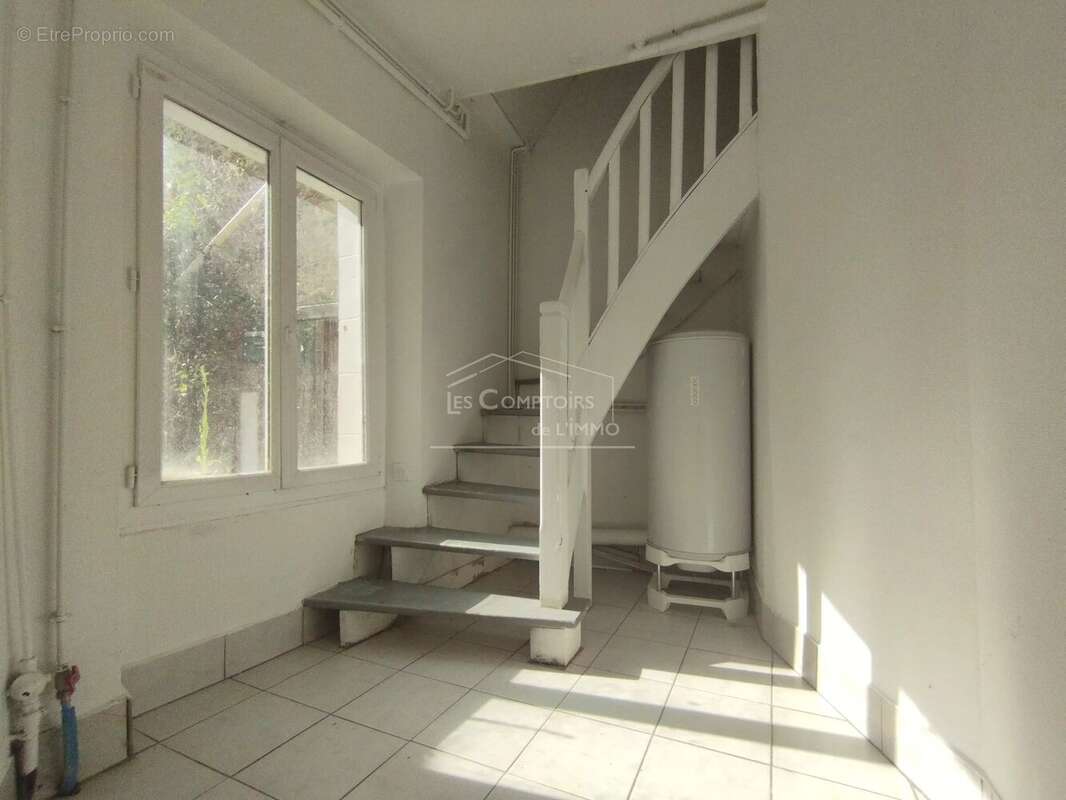 Immeuble à usage de commerce et d'habitation à Pontchâteau - photo 4
