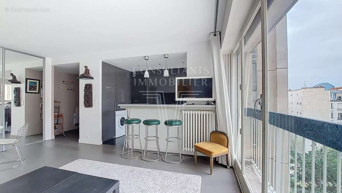 Appartement à PARIS-15E